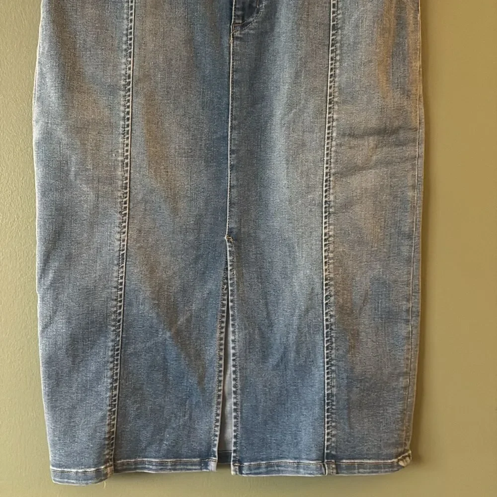We the Free Maddie Denim Jean Straight Midi Skirt Blue Front Slit Boho Sz 10